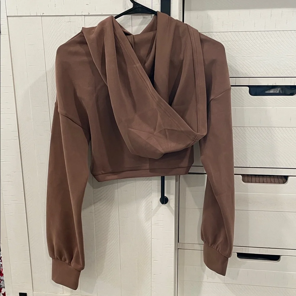 Buff Bunny Luxe Cropped Hoodie - Picture 4 of 6